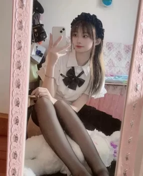 苏州（面付）长相甜美大三精品学生妹