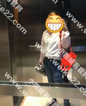 爆骑丝袜美女哇哇直叫